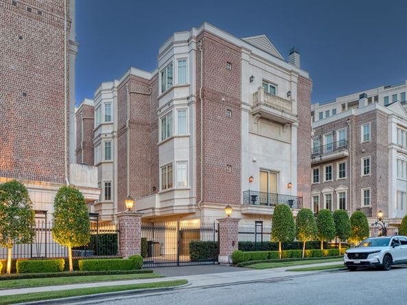 1913 Revere Street, Houston TX 77019