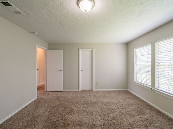 4903 Kleinfields Court, Houston TX 77066