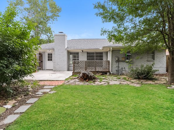 12815 Westleigh Drive, Houston TX 77077