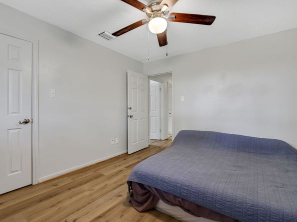 1939 Shadow Rock Drive, Houston TX 77339