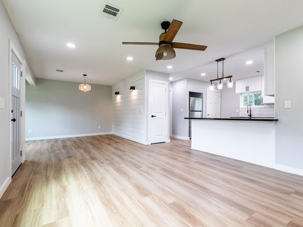 9529 Fairland Drive, Houston TX 77051
