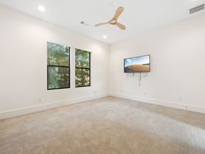 2320 Bartlett Street, Houston TX 77098