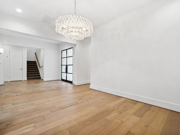 2320 Bartlett Street, Houston TX 77098