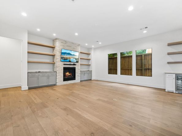 2320 Bartlett Street, Houston TX 77098