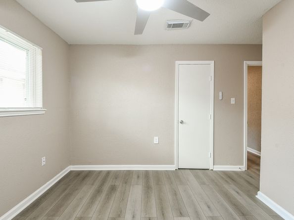 9614 Bean Street, Houston TX 77078