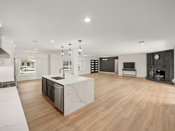 4302 Wigton Drive, Houston TX 77096