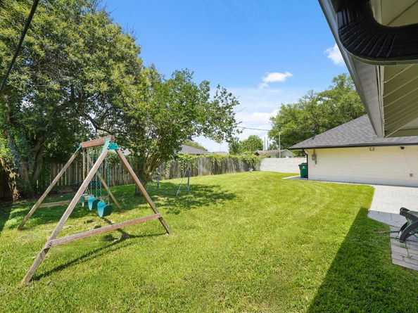 4302 Wigton Drive, Houston TX 77096
