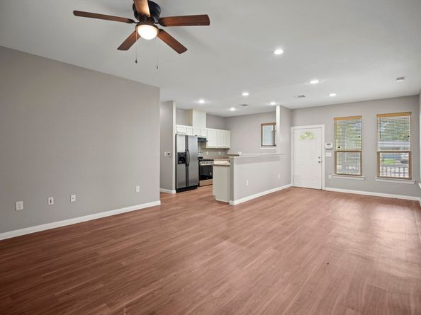 5215 Kingsbury Street, Houston TX 77021