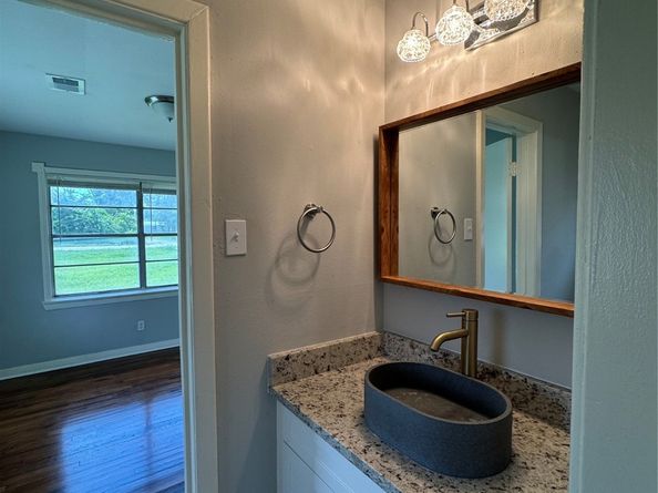 14410 Henry Road, Houston TX 77060