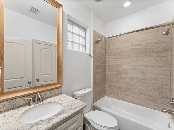 10 Jarvis Row Circle, The Woodlands TX 77380