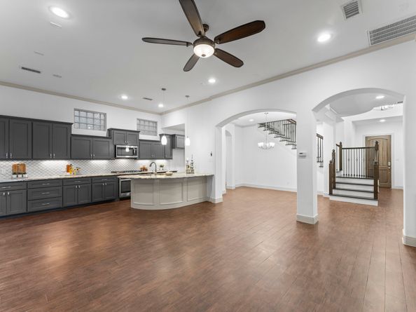 10 Jarvis Row Circle, The Woodlands TX 77380
