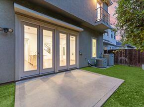 10 Jarvis Row Circle, The Woodlands TX 77380