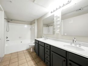 7575 Kirby Drive 2204, Houston TX 77030