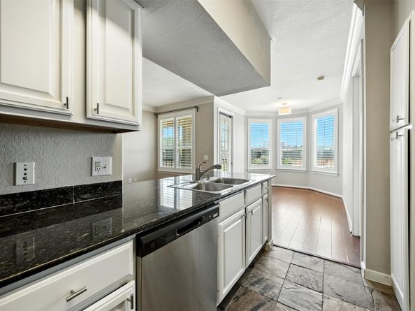 7575 Kirby Drive 2204, Houston TX 77030