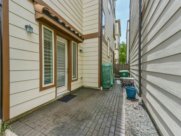 6107 Stillman Street, Houston TX 77007