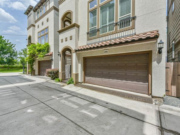 6107 Stillman Street, Houston TX 77007