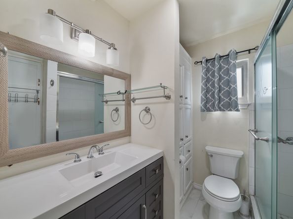 4723 Aftonshire Drive 15, Houston TX 77027