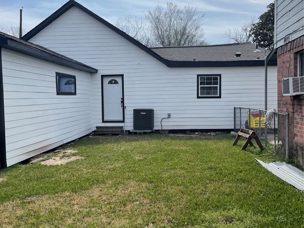 6929 San Angelo Street, Houston TX 77020