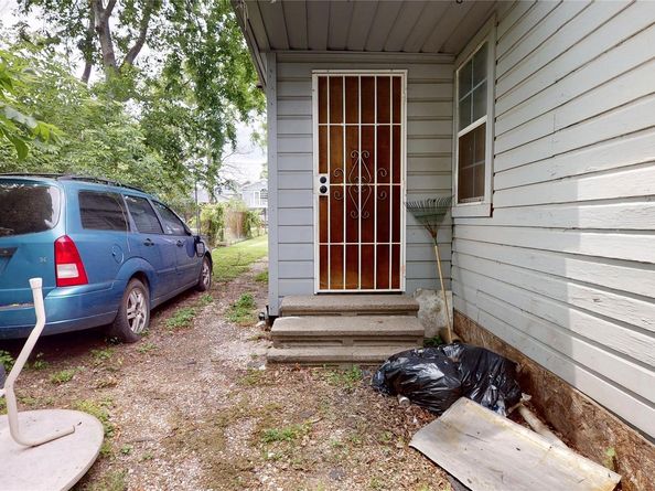 415 Briarcliff Drive, Houston TX 77076