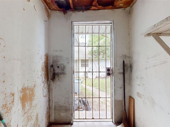 415 Briarcliff Drive, Houston TX 77076