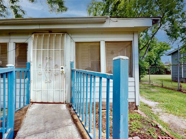 415 Briarcliff Drive, Houston TX 77076