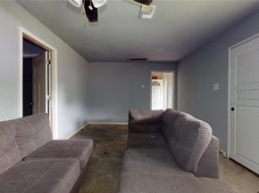 415 Briarcliff Drive, Houston TX 77076