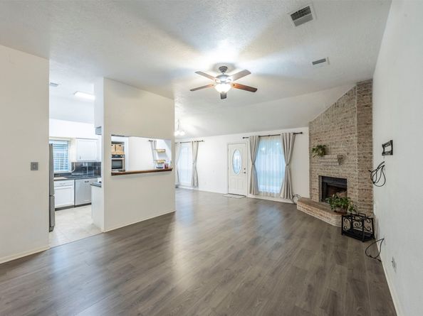8526 Greenleaf Lake Drive, Houston TX 77095