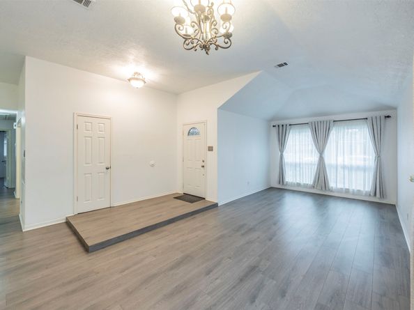 8526 Greenleaf Lake Drive, Houston TX 77095