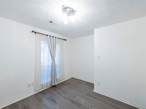 8526 Greenleaf Lake Drive, Houston TX 77095