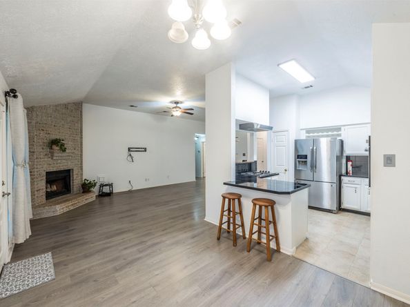8526 Greenleaf Lake Drive, Houston TX 77095