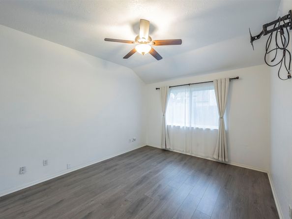 8526 Greenleaf Lake Drive, Houston TX 77095