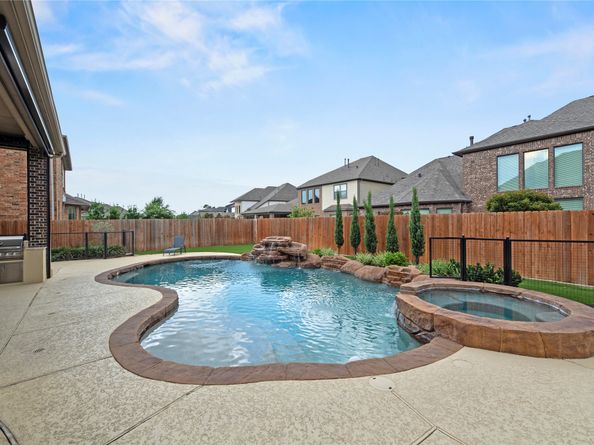 19422 Meadow Lakes Drive, Cypress TX 77433