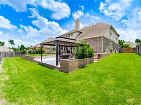 1820 Rocky Hills Drive, Conroe TX 77304