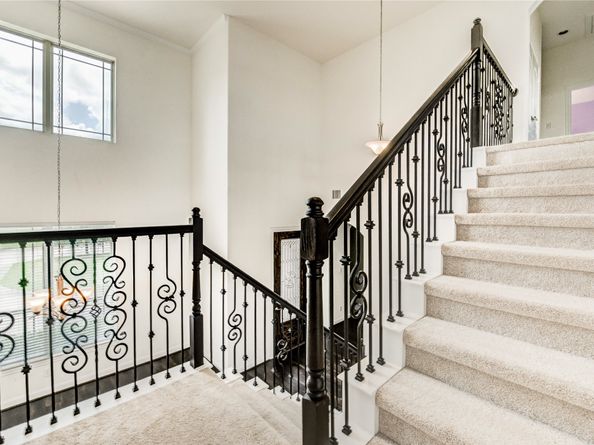1820 Rocky Hills Drive, Conroe TX 77304