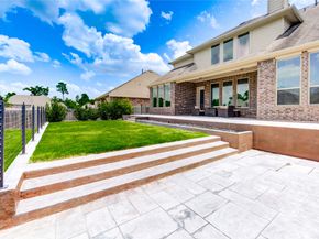 1820 Rocky Hills Drive, Conroe TX 77304