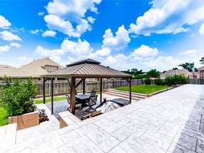 1820 Rocky Hills Drive, Conroe TX 77304