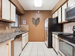 18617 Egret Bay Boulevard 308, Webster TX 77058