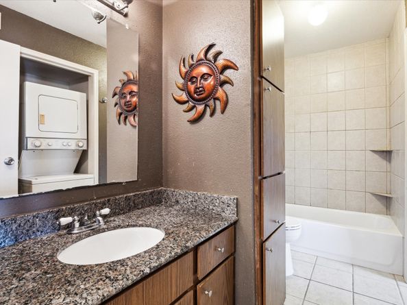 18617 Egret Bay Boulevard 308, Webster TX 77058