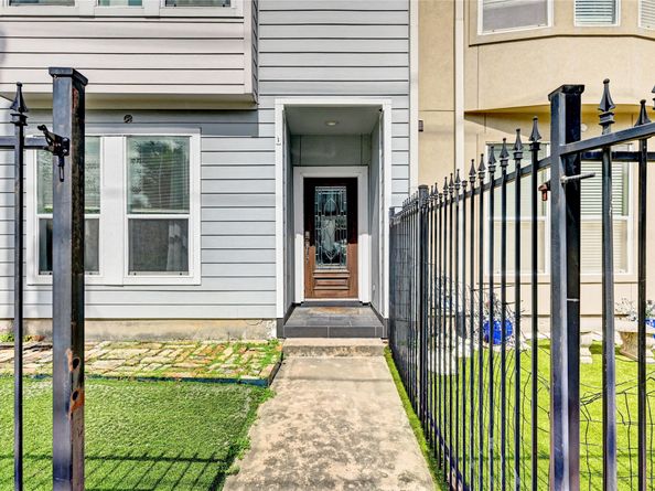 5507 Darling Street, Houston TX 77007