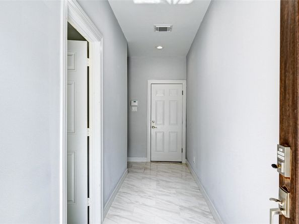 5507 Darling Street, Houston TX 77007
