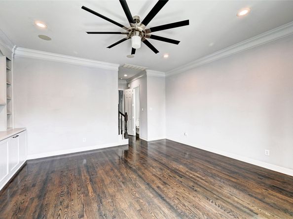 5507 Darling Street, Houston TX 77007