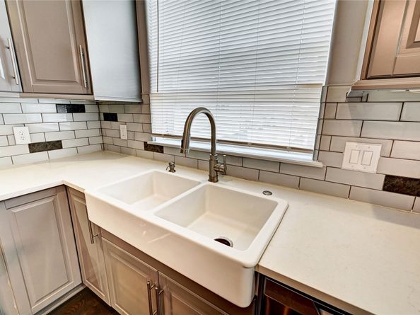 5507 Darling Street, Houston TX 77007