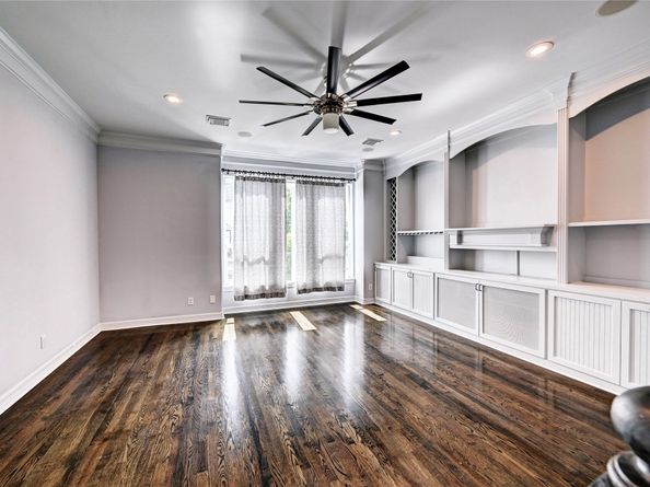 5507 Darling Street, Houston TX 77007