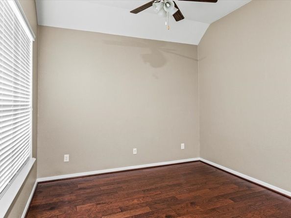614 Pedernales Street, Webster TX 77598