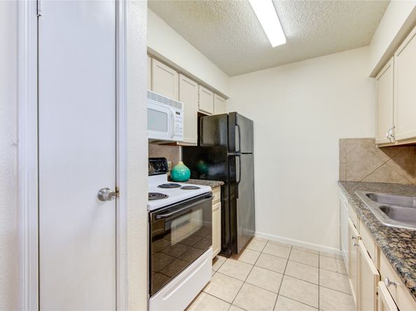 2120 El Paseo Street 404, Houston TX 77054