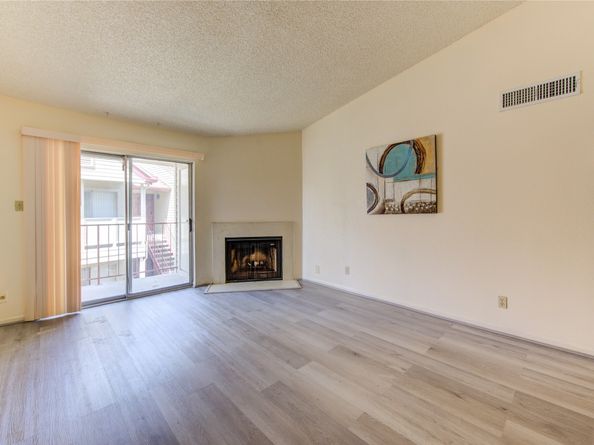 2120 El Paseo Street 404, Houston TX 77054