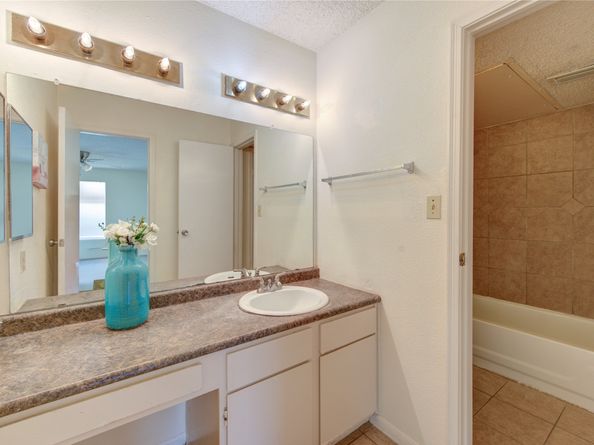 2120 El Paseo Street 404, Houston TX 77054