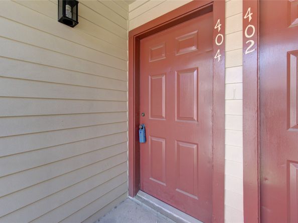 2120 El Paseo Street 404, Houston TX 77054