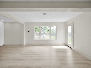 6026 Willowbend Boulevard, Houston TX 77096
