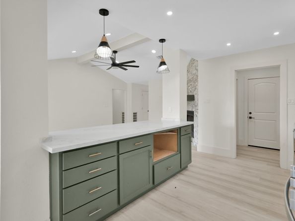 6026 Willowbend Boulevard, Houston TX 77096